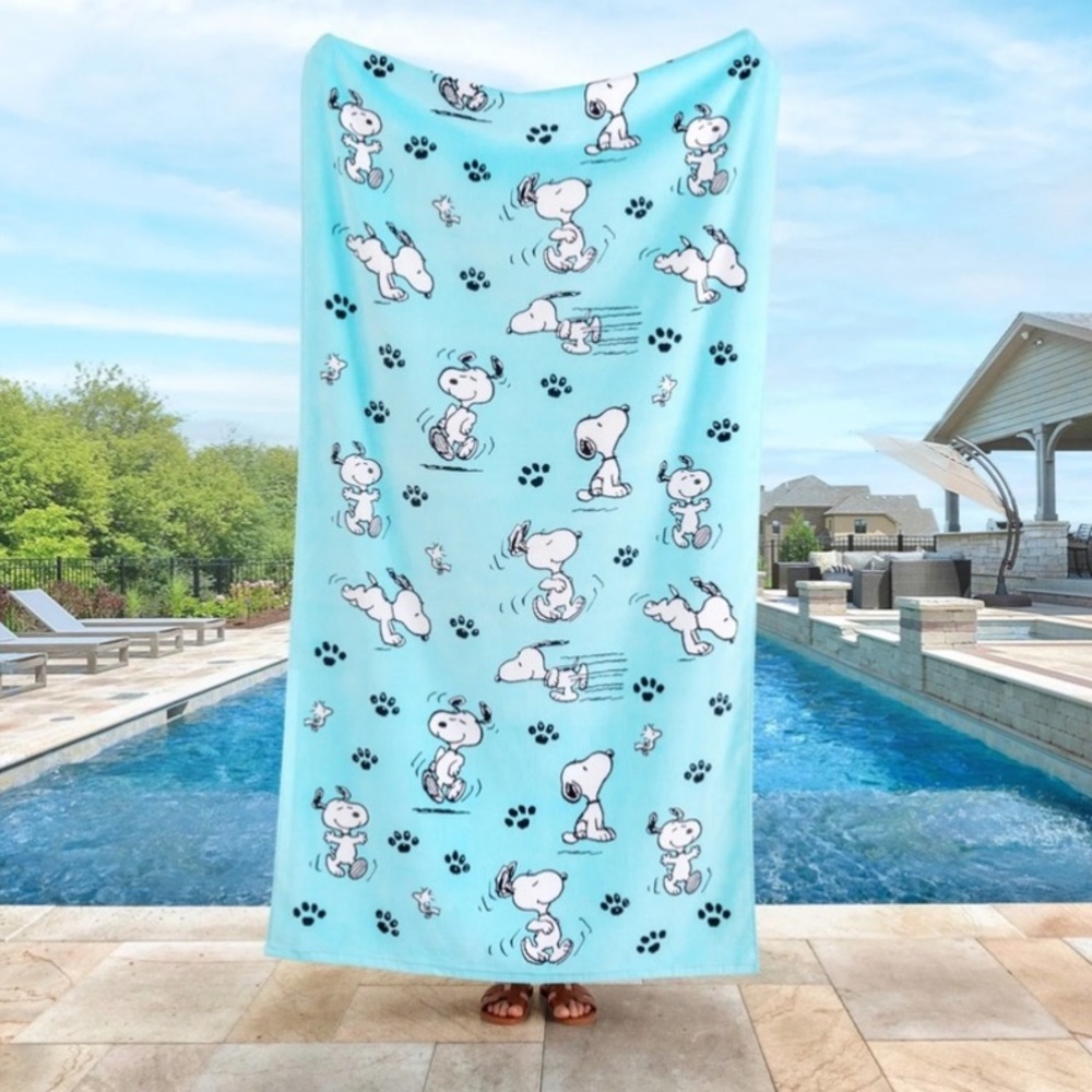 🆕 Snoopy Peanuts Oversized Beach Towel